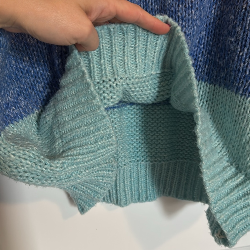 Color Block Sweater - Picture 8 of 13